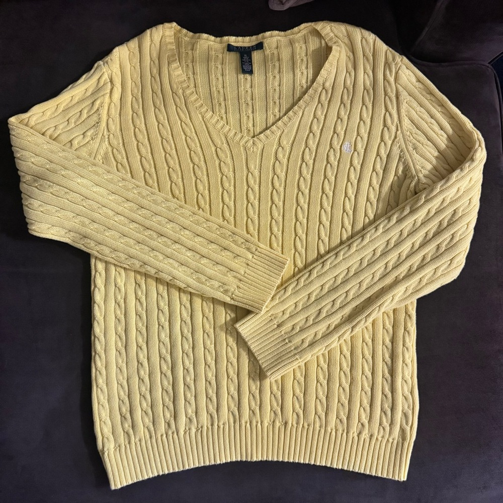 NWOT gorgeous Ralph Lauren V-Neck Sweater in Yellow 🍋 💛🎗️